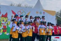  Tim kriket putra dan putri Kaltim nomor T10 berdiri di podium PON.